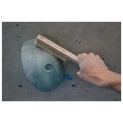 DeWOODSTOK - The Bigger Hand Brush - Brosse à Prise 8 DeWOODSTOK - The Bigger Hand Brush - Brosse à Prise -Équipement D'escalade dewoodstok the bigger hand brush brosse a prise detail 4